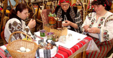 Turist prin România - Bucovina de Paște, tradiție vie, patrimoniu și liniște autentică